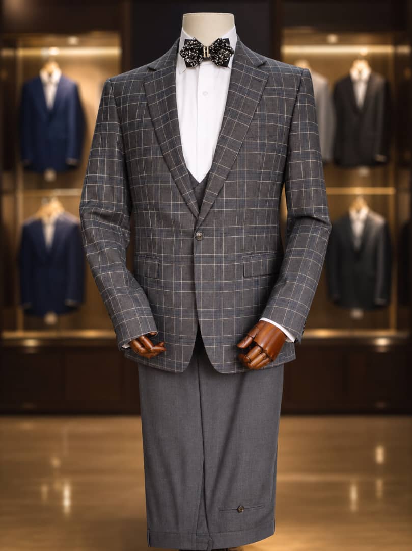 Costume trois pieces gris a carreaux fins
